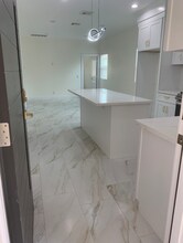 16119 Redwood St in Fountain Valley, CA - Foto de edificio - Building Photo