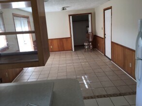 2040 25th St Dr NE in Hickory, NC - Foto de edificio - Building Photo