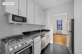 234 E 50th St in New York, NY - Building Photo - Building Photo