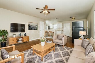 10934 Moonlit Canyon in San Antonio, TX - Building Photo - Building Photo