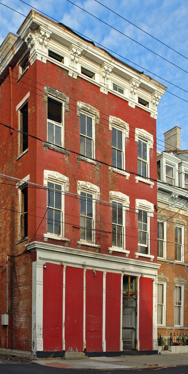 1925 Freeman Ave in Cincinnati, OH - Building Photo - Building Photo