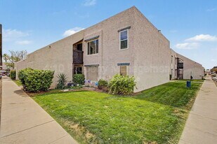 1927 E Hampton Ave in Mesa, AZ - Building Photo