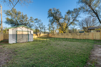 3026 S Glenn Ave in Wichita, KS - Building Photo - Building Photo