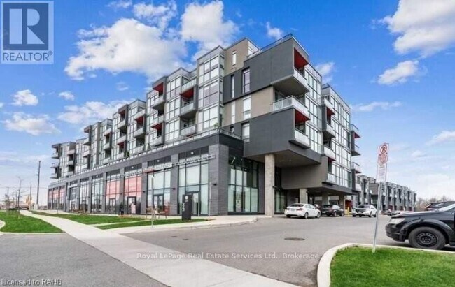 5230-5230 Dundas St in Burlington, ON - Building Photo - Building Photo