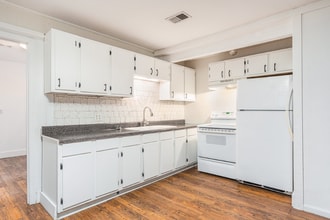 15 Shem Dr in Mount Pleasant, SC - Foto de edificio - Building Photo