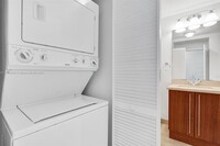 79 SW 12th St, Unit 12 in Miami, FL - Building Photo - Building Photo