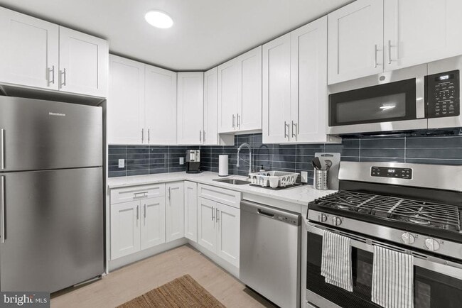 property at 100 W Taylor Run Pkwy