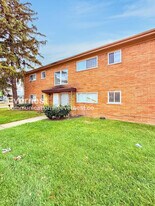 15601 Schoolcraft Rd in Detroit, MI - Building Photo