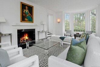 75 Hanson Rd in Darien, CT - Building Photo - Building Photo