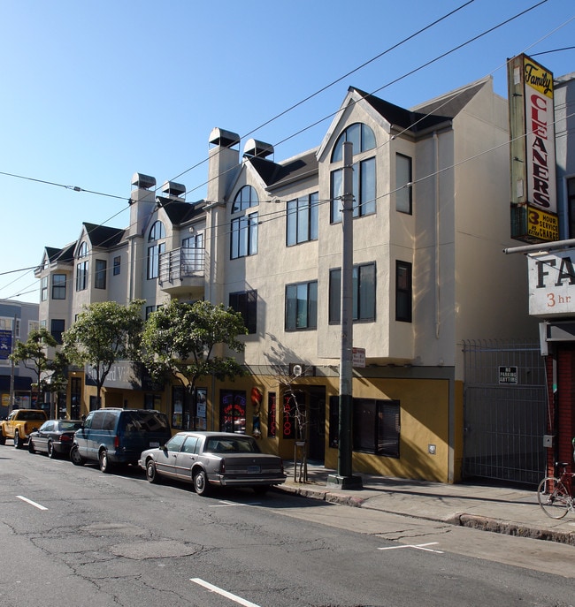 801-821 Divisadero St