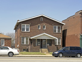 8205-8207 S Broadway in St. Louis, MO - Building Photo
