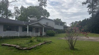 5108 Wilson Cir in Adamsville, AL - Building Photo