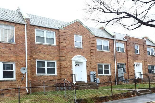1214 Meigs Pl NE in Washington, DC - Foto de edificio - Building Photo