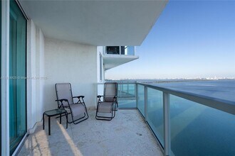 665 NE 25th St, Unit 2301 in Miami, FL - Building Photo - Building Photo