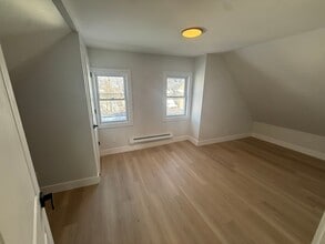 577 13th Ave, Unit 3 in Newark, NJ - Building Photo - Building Photo