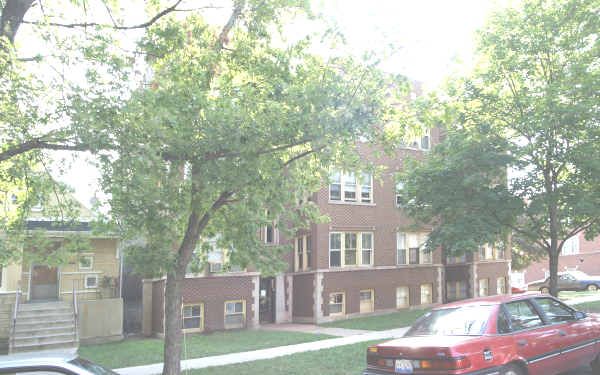 Eureka Apartments in Cicero, IL - Building Photo