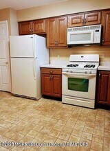 206 Brookfield Dr in Jackson Township, NJ - Building Photo - Building Photo