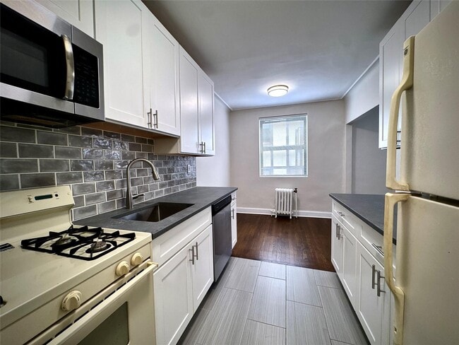 3 Greenridge Ave in White Plains, NY - Building Photo - Building Photo