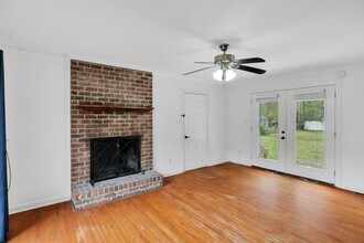 315 Southwest Dr in Jacksonville, NC - Building Photo - Building Photo