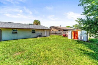1527 Juniper Dr in Edgewater, FL - Building Photo - Building Photo