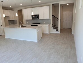 10323 Harmon Smith Dr. in Houston, TX - Foto de edificio - Building Photo