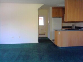 2185 Dwight Way in Berkeley, CA - Foto de edificio - Building Photo