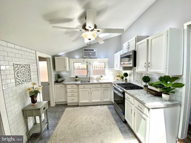 436 Prince St in Bordentown, NJ - Building Photo - Building Photo