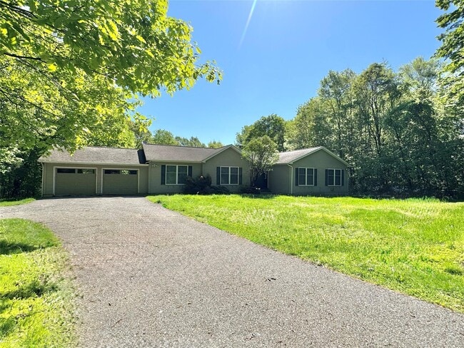26 Sallys Ln in Pawling, NY - Building Photo - Building Photo