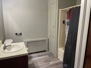 428 Locust St in Hanover, PA - Foto de edificio - Building Photo