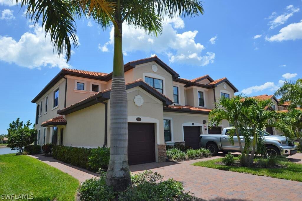 26197 Palace Ln in Bonita Springs, FL - Building Photo