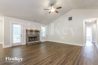 7110 Lawson Dr in Gainesville, GA - Building Photo - Building Photo