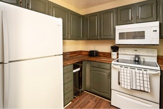 103 Arcadia Ln in Oak Ridge, TN - Building Photo - Building Photo