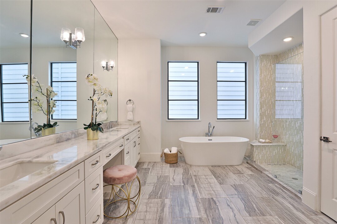 4527 Graustark St in Houston, TX - Building Photo