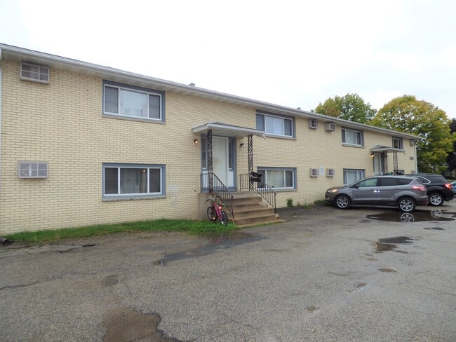 2216 18 1/2 Ave NW, Unit 1 in Rochester, MN - Building Photo - Building Photo