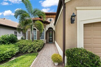 6489 Caldecott Dr in Naples, FL - Building Photo - Building Photo