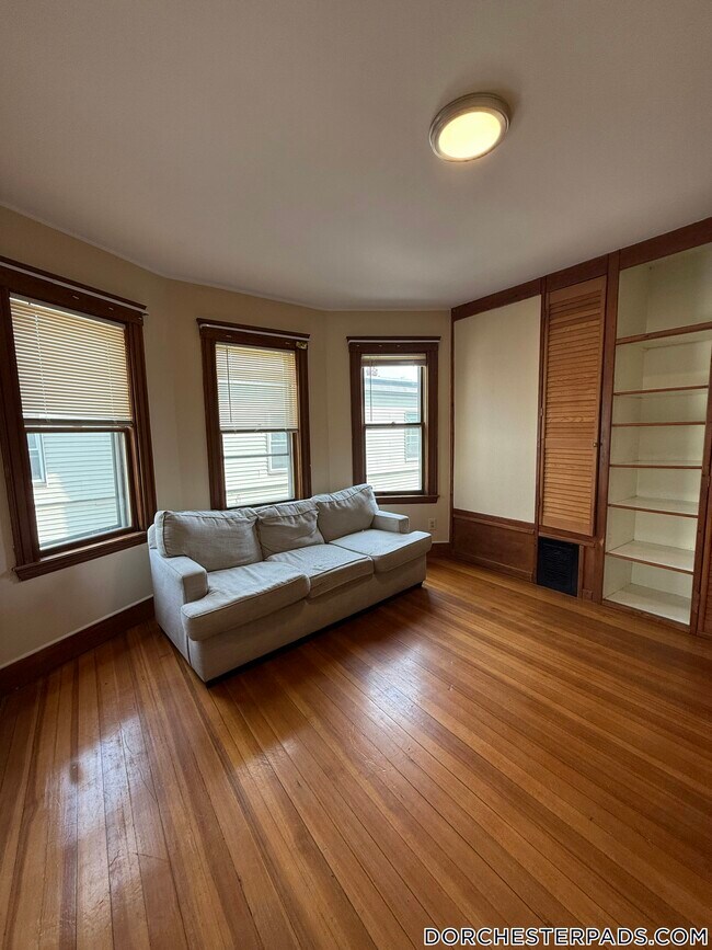 18 Romsey St in Boston, MA - Building Photo - Building Photo