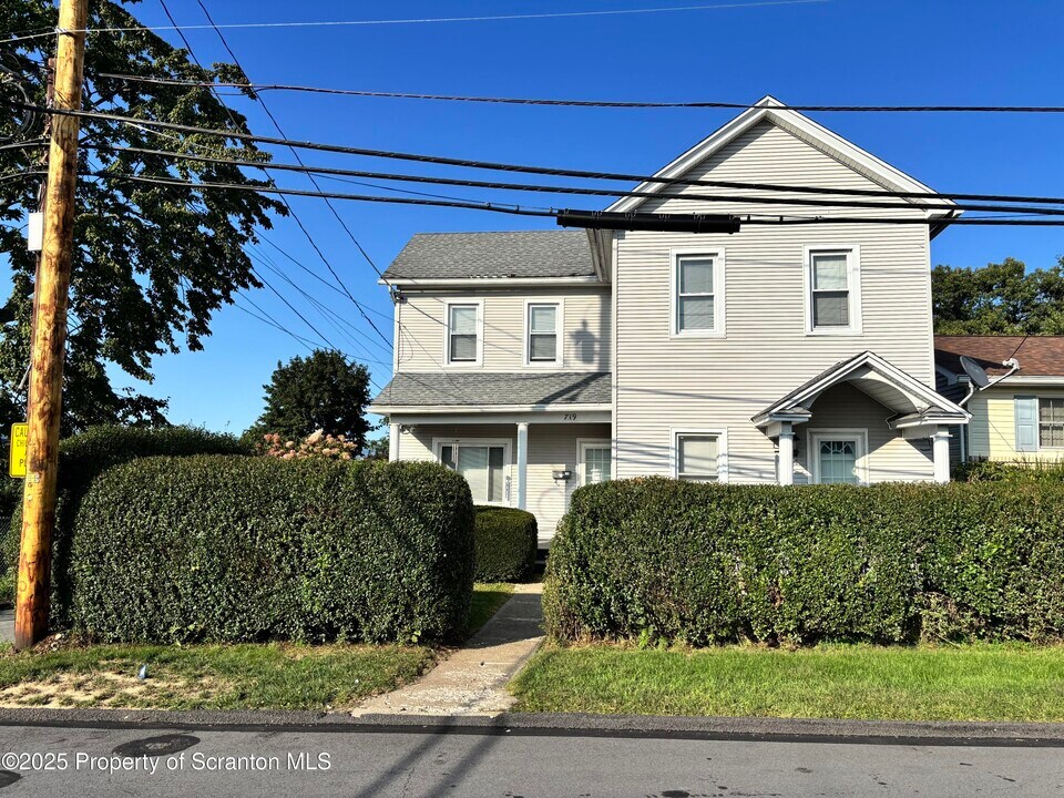 719 Saginaw St in Scranton, PA - Building Photo