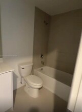 5145 SW 37th St in Pembroke Park, FL - Building Photo - Building Photo