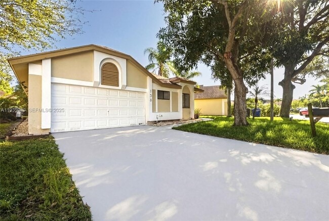 138 Colly Way in North Lauderdale, FL - Building Photo - Building Photo