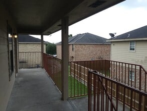 714 Sonesta Dr, Unit 3 in Harlingen, TX - Foto de edificio - Building Photo