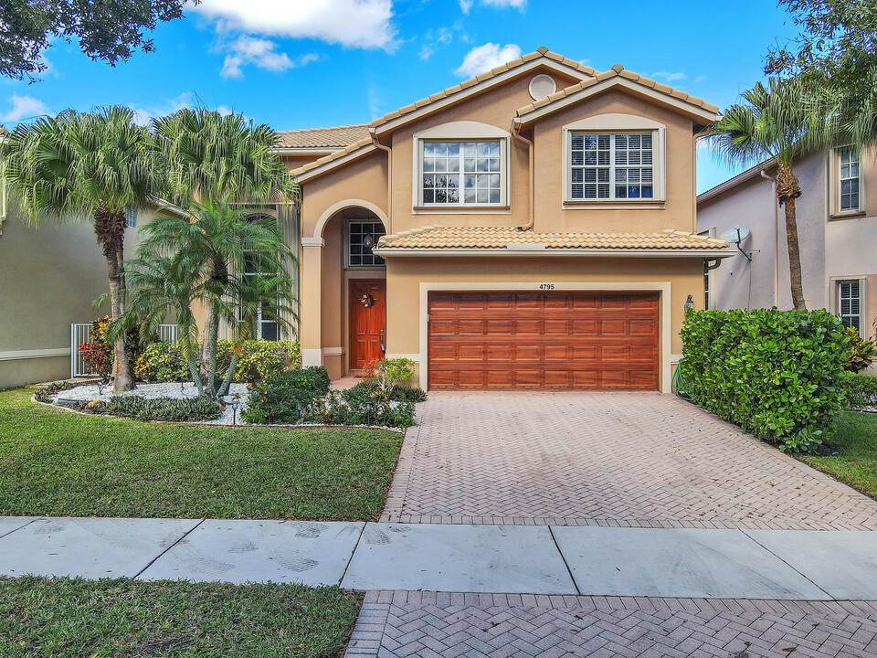 4795 S Classical Blvd in Delray Beach, FL - Building Photo