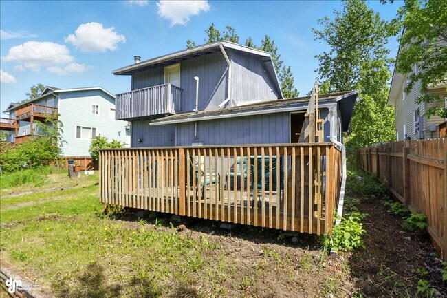 11406 Dawn St in Anchorage, AK - Building Photo - Building Photo