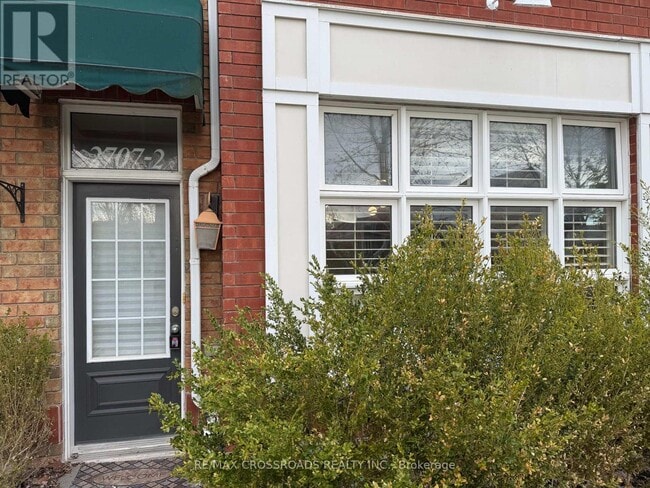 property at 2707 Bur Oak Ave