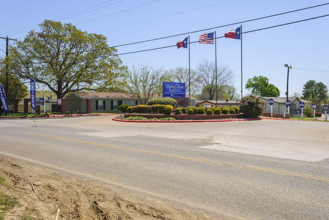 Shady Grove Ranch in Grand Prairie, TX - Foto de edificio - Building Photo