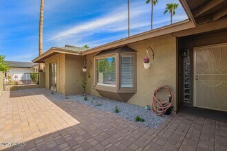 8201 E Montebello Ave in Scottsdale, AZ - Building Photo - Building Photo