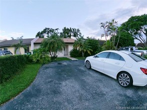 13954 SW 55th St-Unit -_ in Miami, FL - Building Photo - Building Photo