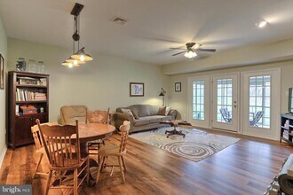 2075 Deer Run Dr in Hummelstown, PA - Building Photo - Building Photo