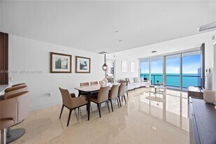 17001 Collins Ave in Sunny Isles Beach, FL - Building Photo