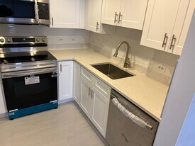 534 Commonwealth Ave, Unit 3D in Boston, MA - Building Photo