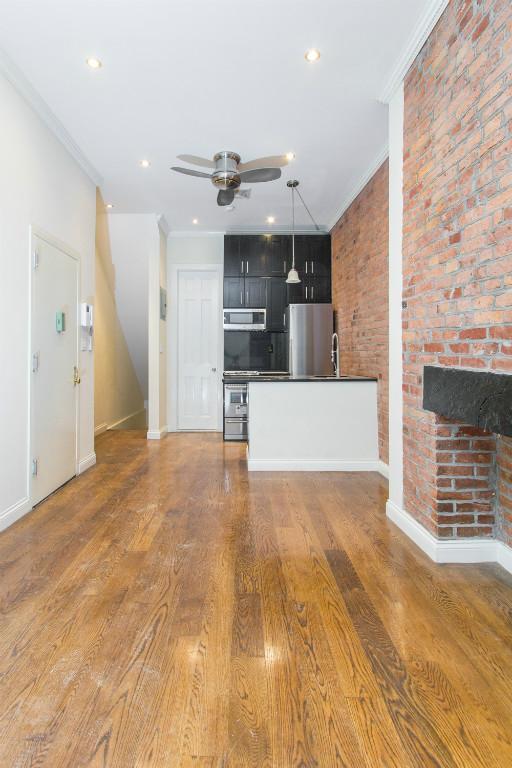property at 279 E 10th St